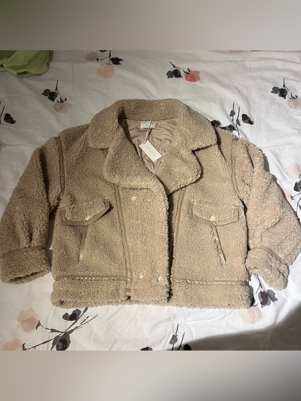 BNWT Z Supply Tan Beige Teddy Shearling Jacket Coat with Snap Buttons Faux Trim